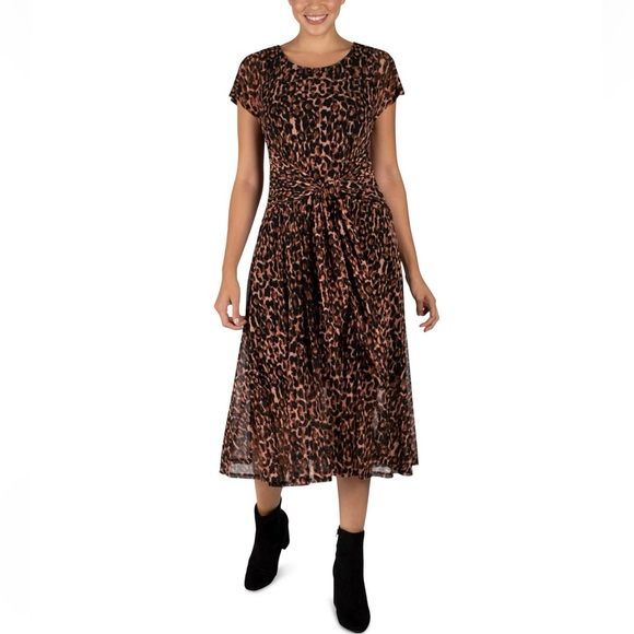Signature by Robbie Bee Dresses & Skirts - Signature by Robbie Bee Leopard Print Midi Dress